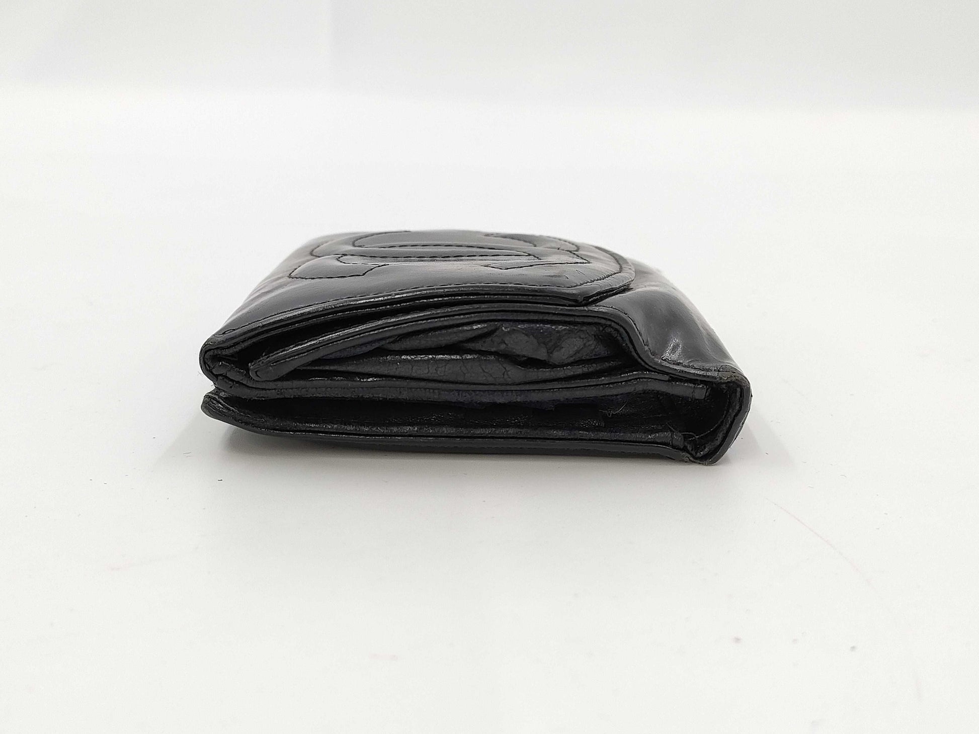 CHANEL Coco Lambskin Tri-fold Wallet 