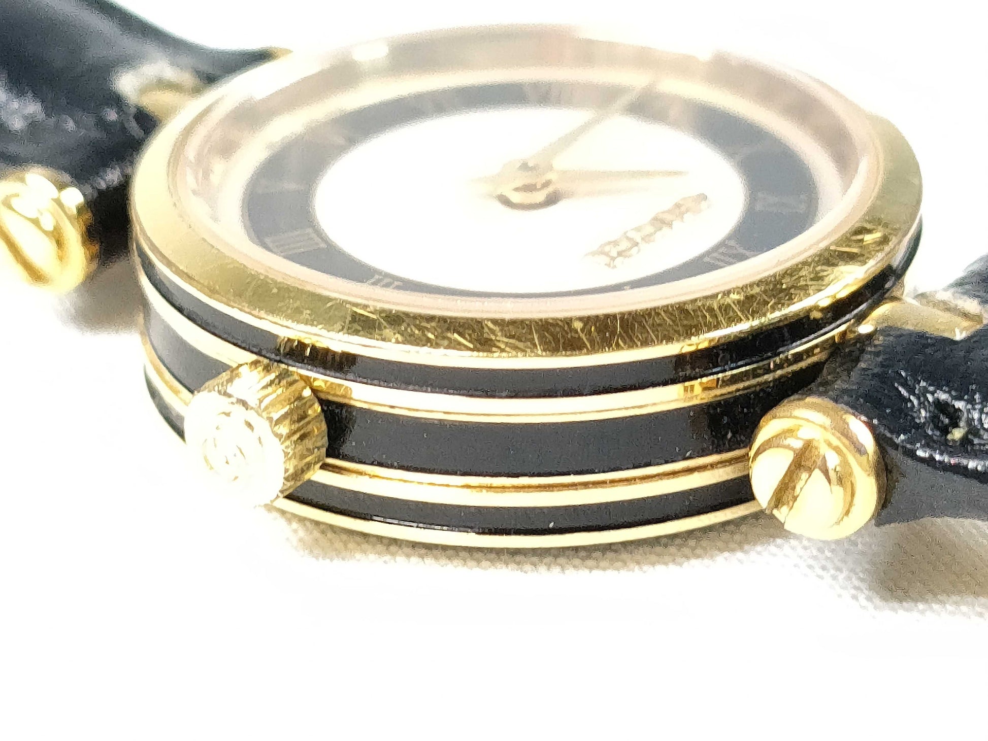 GUCCI 8mm Women's Watch