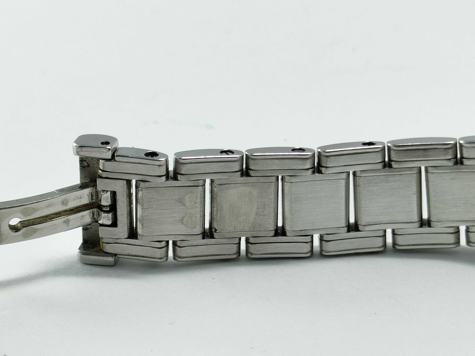 Tiffany & Co. Atlas / Quartz / Ladies / Date / Body Only Ladies' Watch