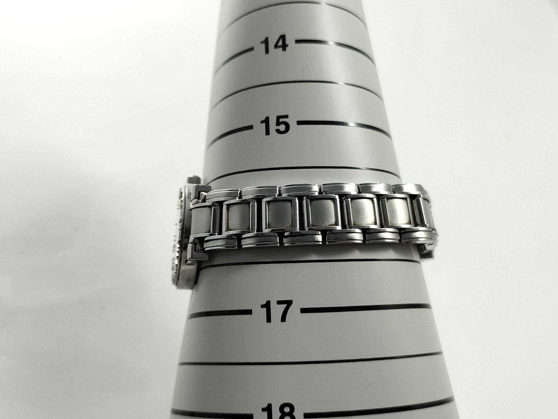 Tiffany & Co. Atlas / Quartz / Ladies / Date / Body Only Ladies' Watch