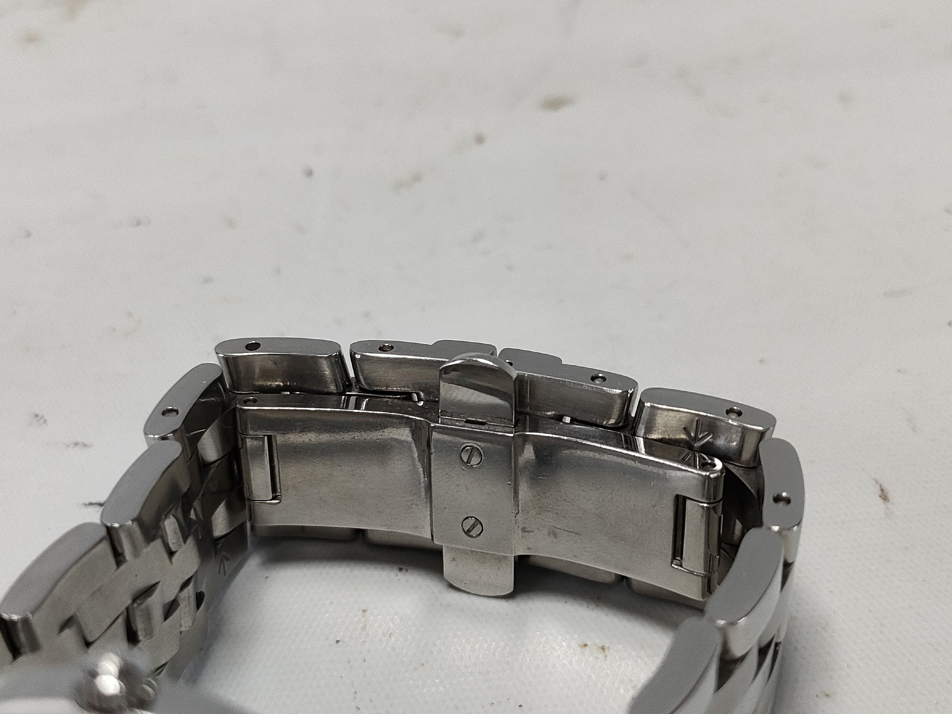 GUCCI 5500M Men's Watch
