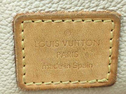 LOUIS VUITTON Monogram Cosmetic Pouch