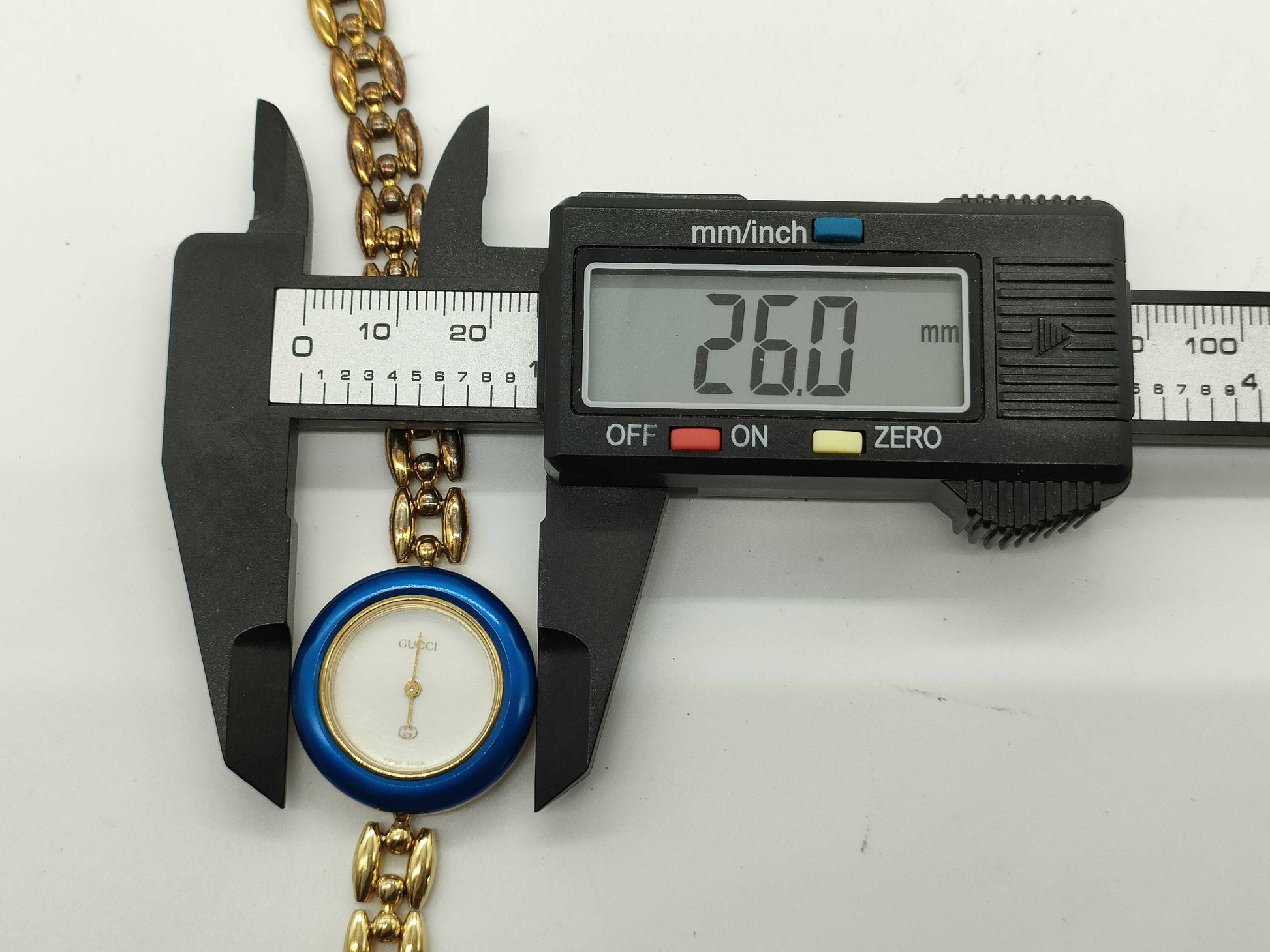 GUCCI 11/12 Unused Women's Watch