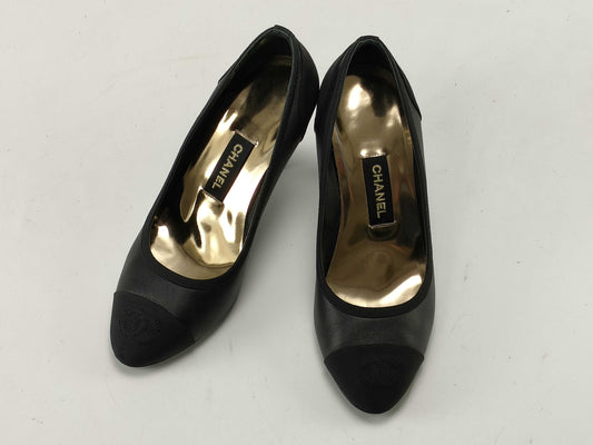 CHANEL Coco Leather Pumps