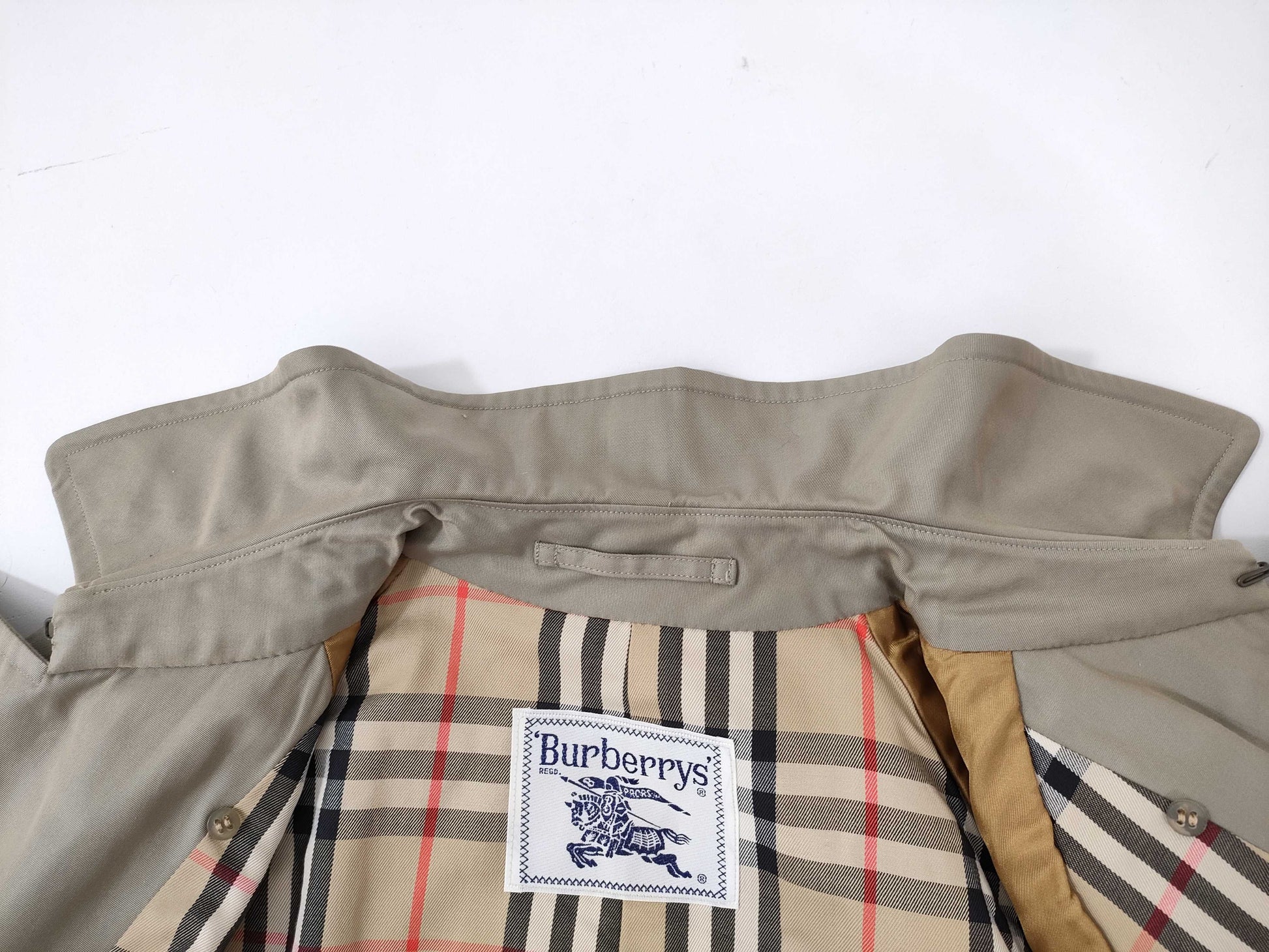 Burberrys Coat 9AB2 C-TK83 Coat