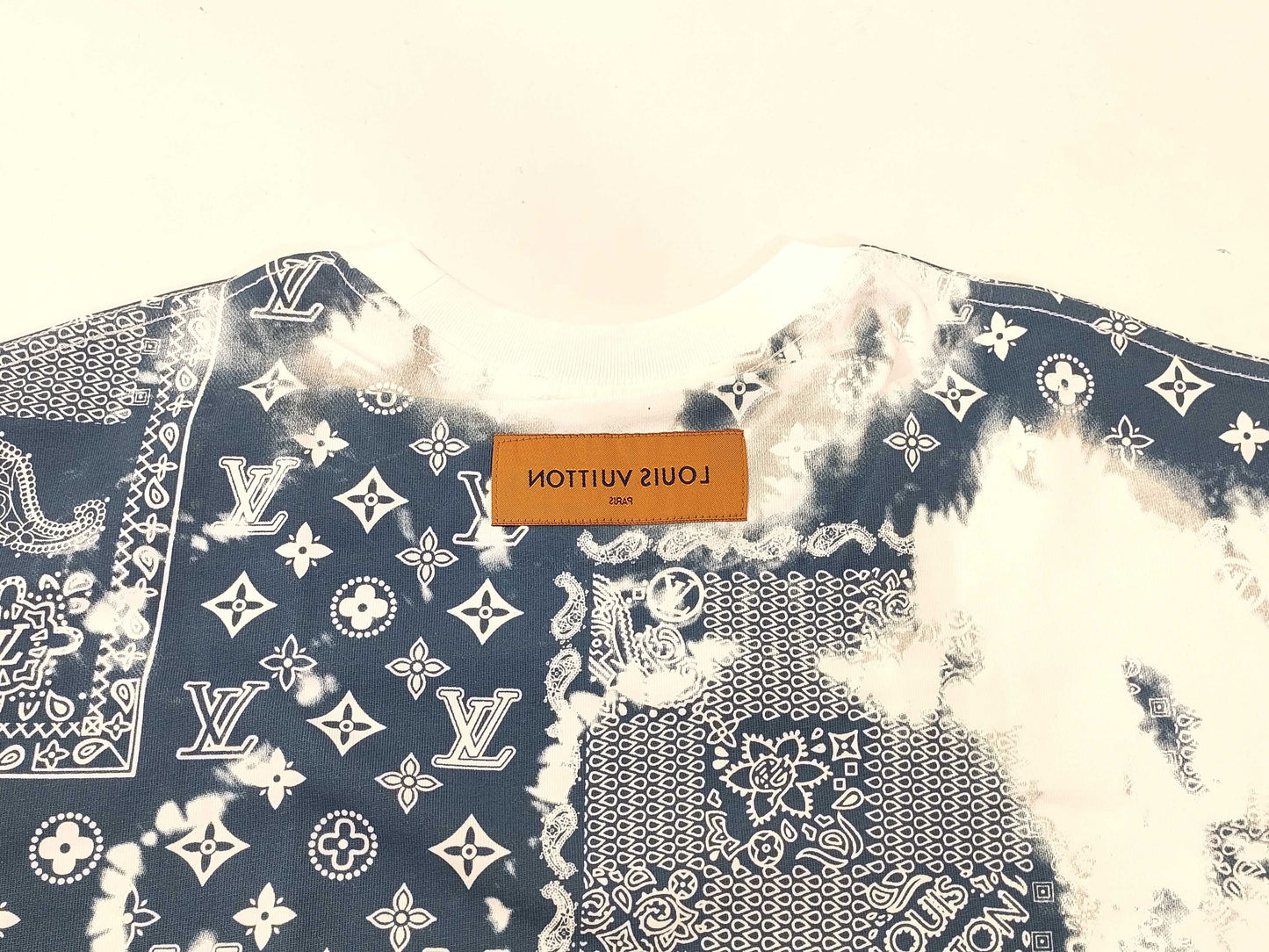 LOUIS VUITTON Glam Bandana Print T-shirt