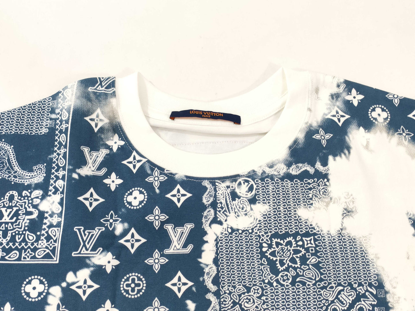 LOUIS VUITTON Glam Bandana Print T-shirt