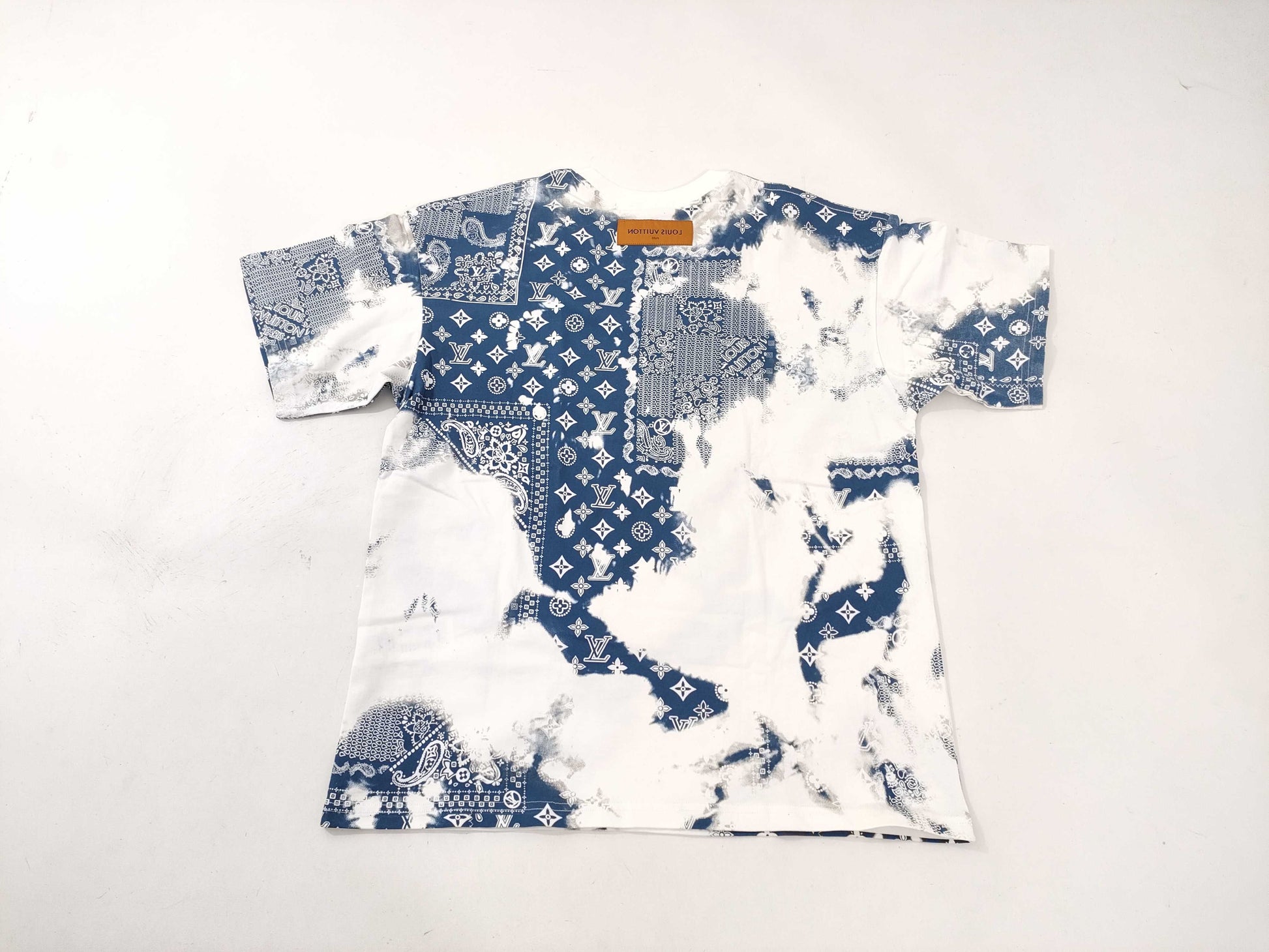 LOUIS VUITTON Glam Bandana Print T-shirt