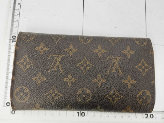 LOUIS VUITTON Monogram Portefeuille Sarah Wallet