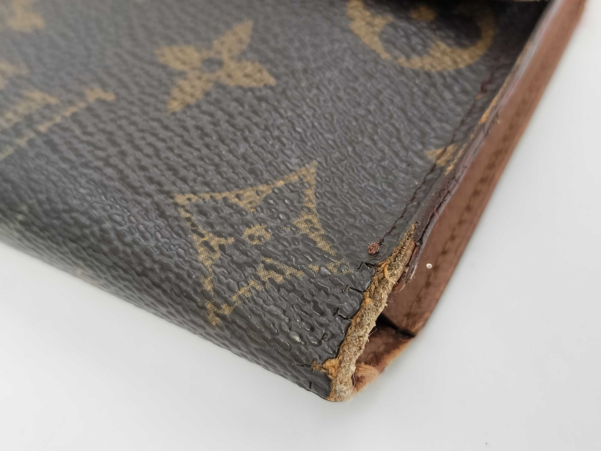 LOUIS VUITTON Monogram Portefeuille Sarah Wallet