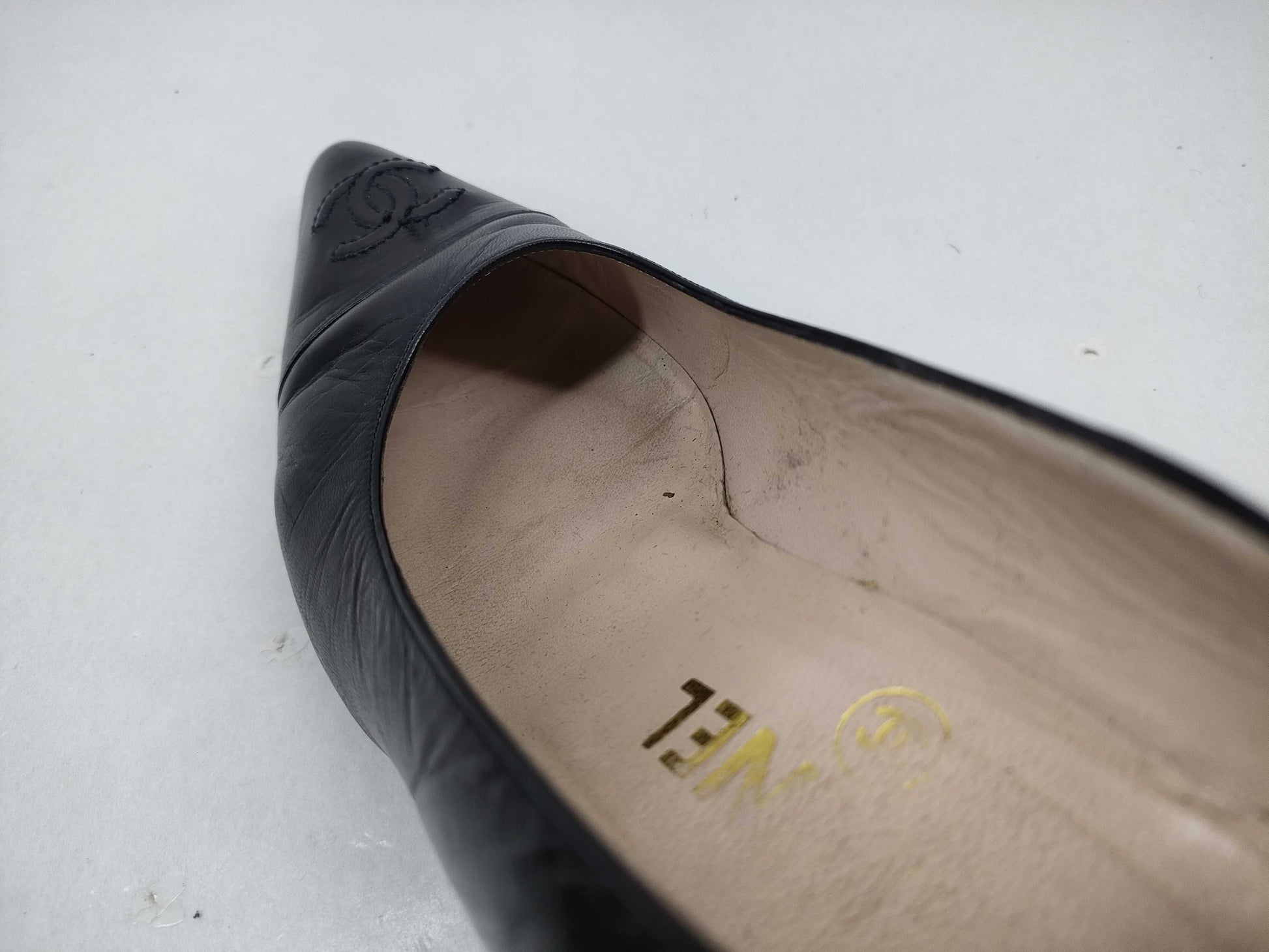 CHANEL pumps