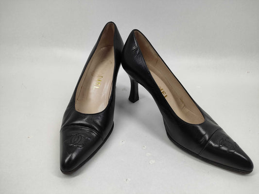 CHANEL pumps
