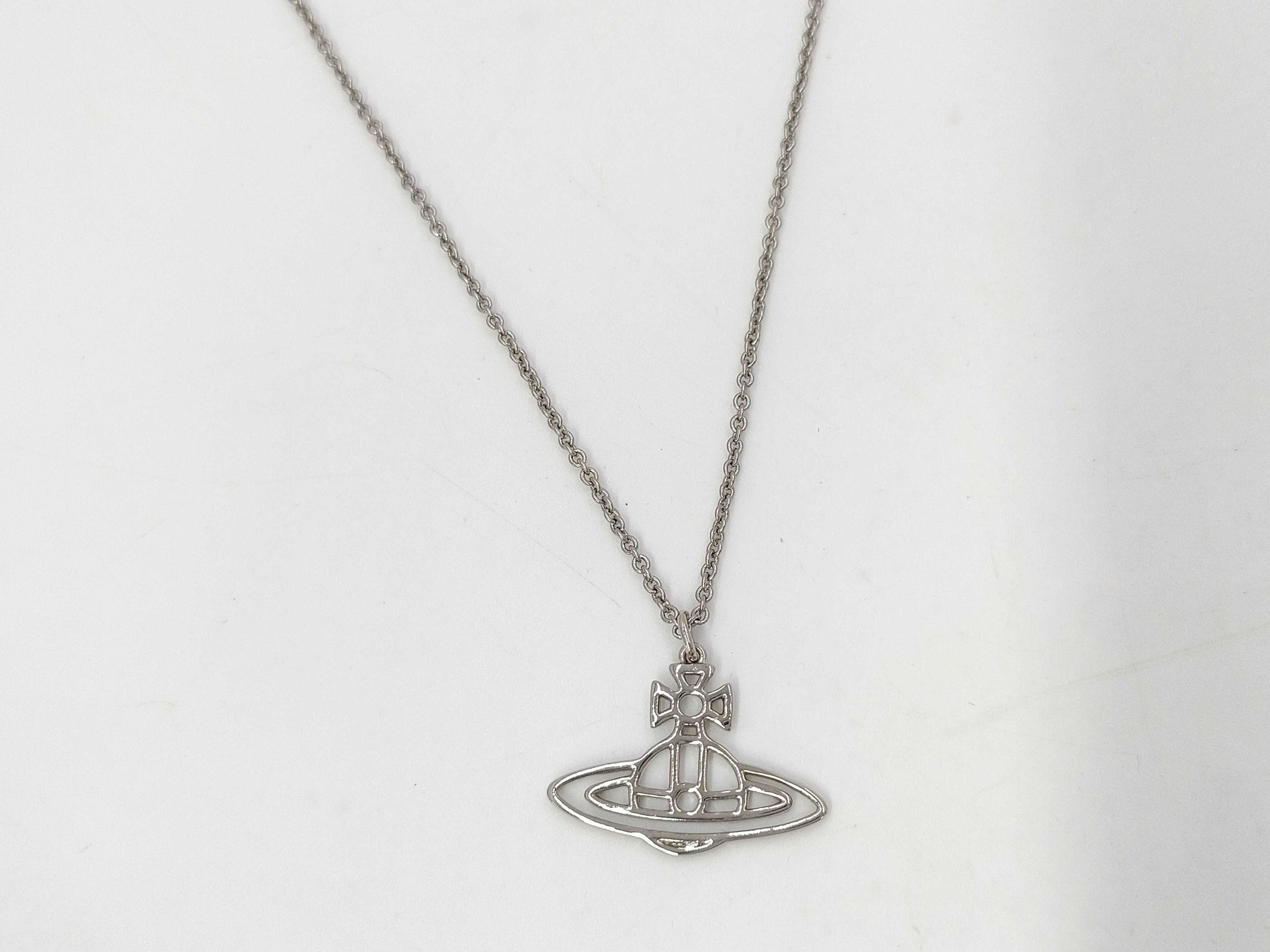 Vivienne Westwood Orb Motif Plate Necklace