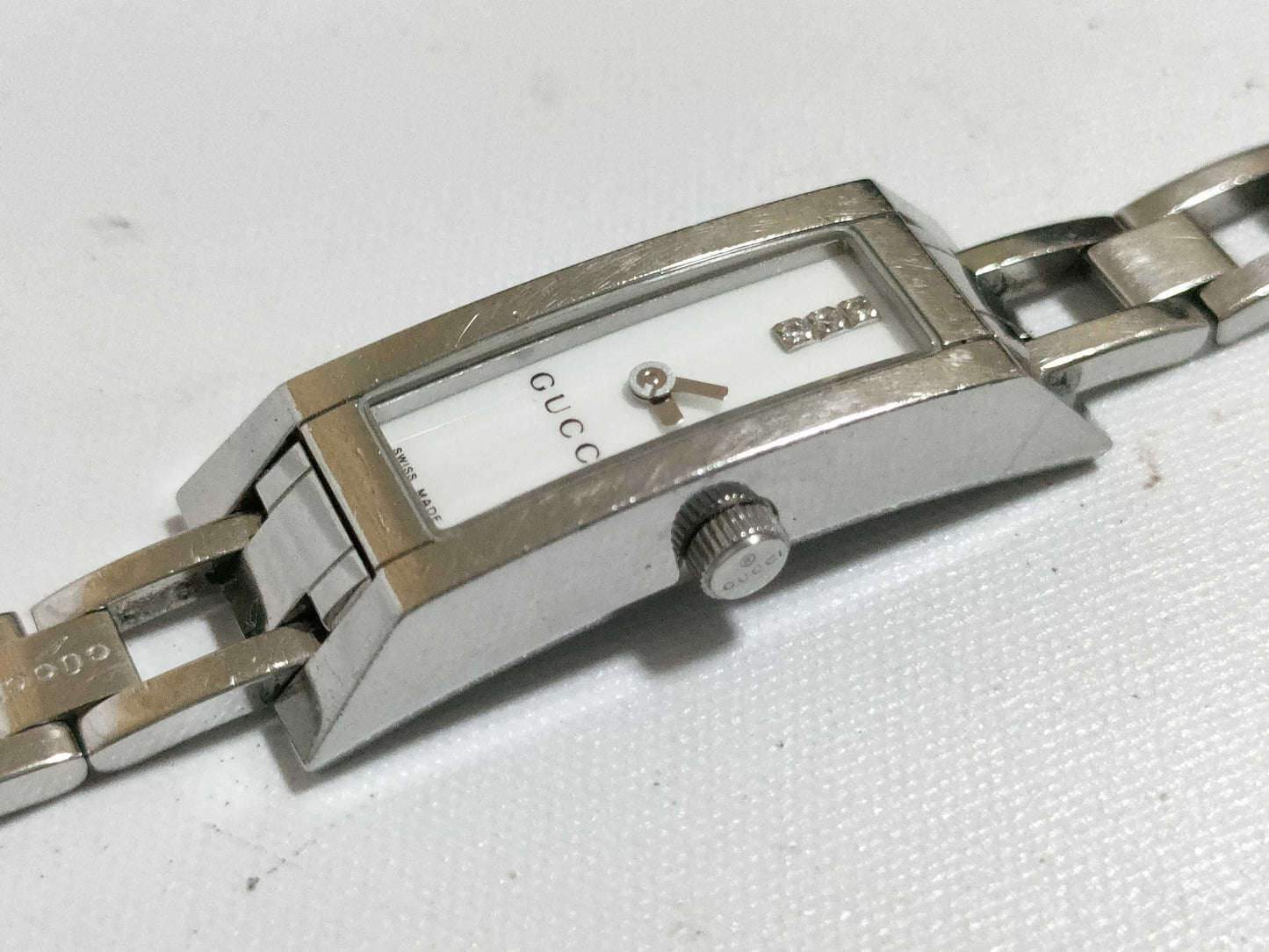 GUCCI 110 White Dial 3PD Women's Watch 