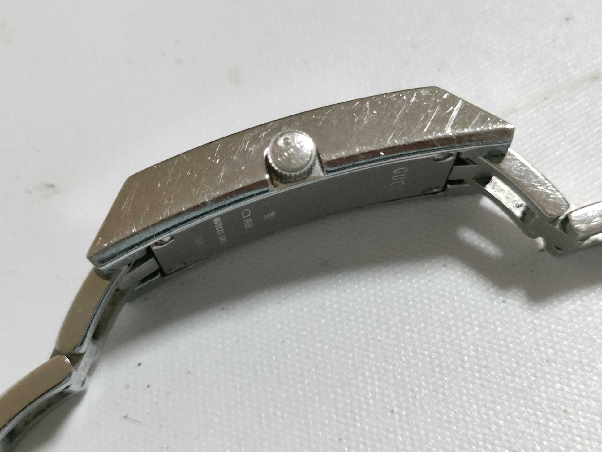 GUCCI 110 White Dial 3PD Women's Watch 