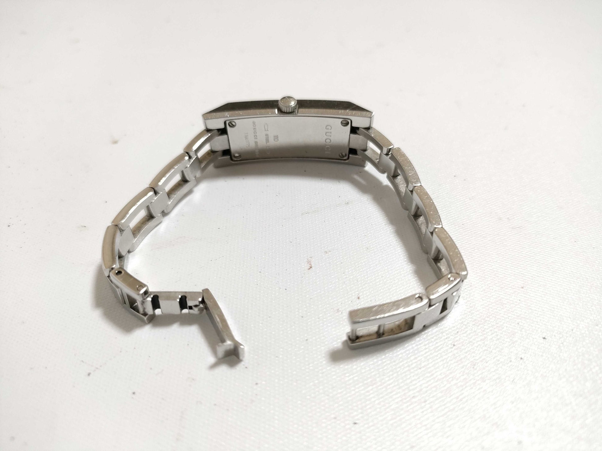 GUCCI 110 White Dial 3PD Women's Watch 