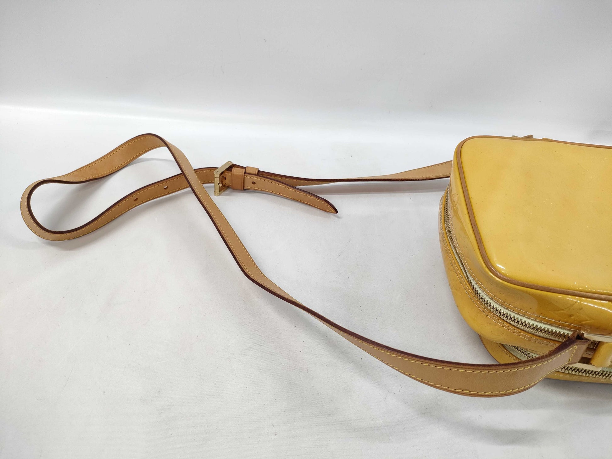 LOUIS VUITTON Vernis Amazon Shoulder Bag
