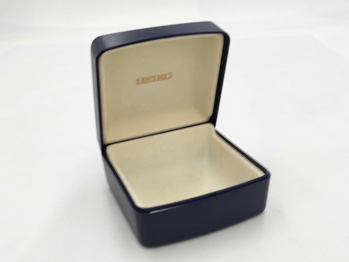 SEIKO 8N65-9000 150008 White Dial Quartz Men's Watch