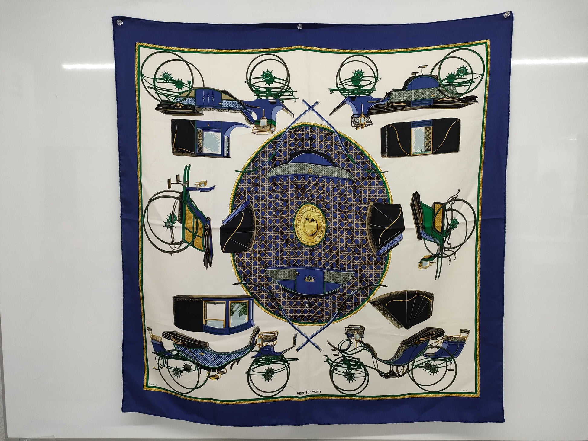 HERMES Carré 90 Folding Canopy Carriage Scarf