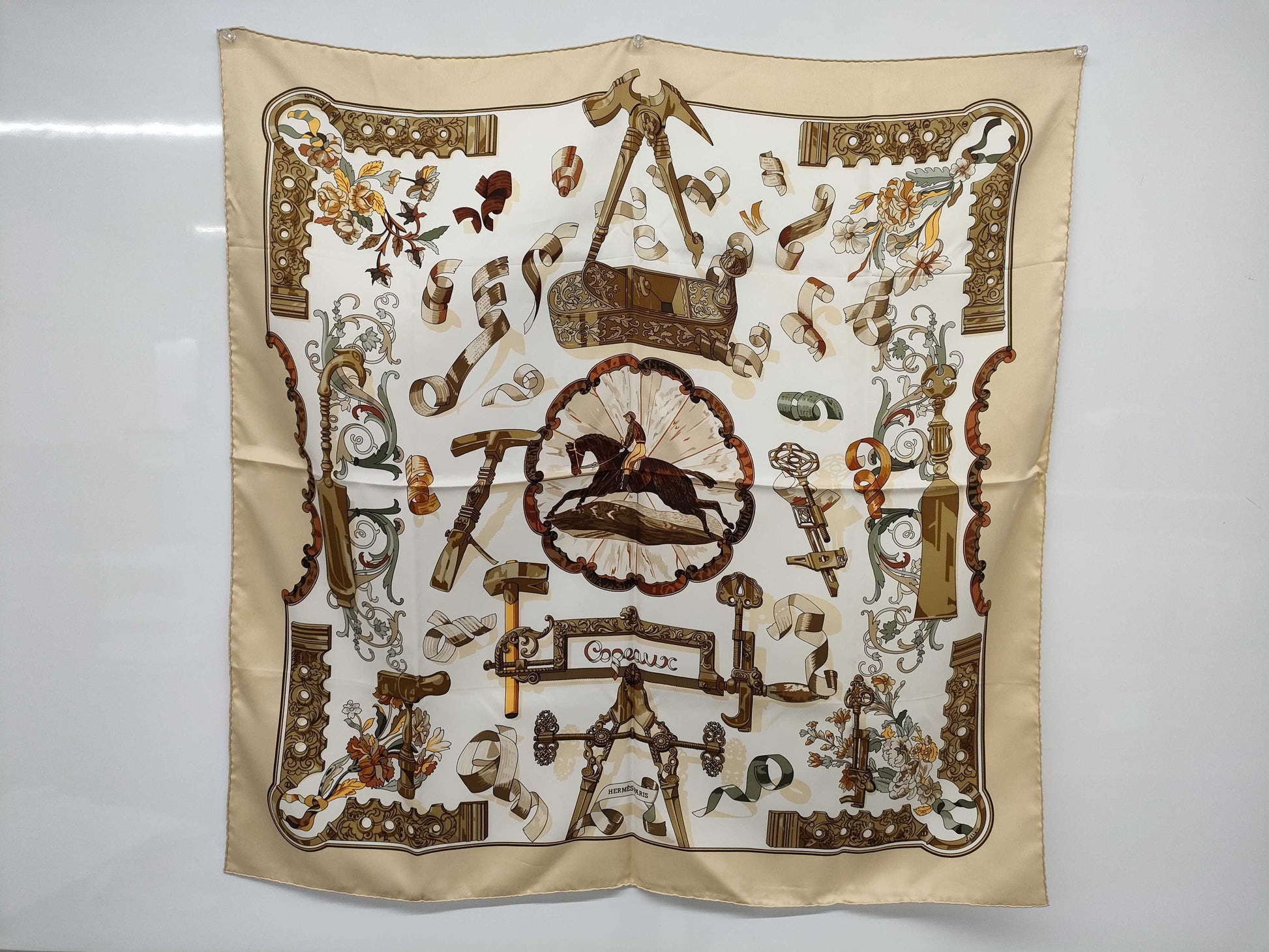 HERMES Carre 90 Scarf