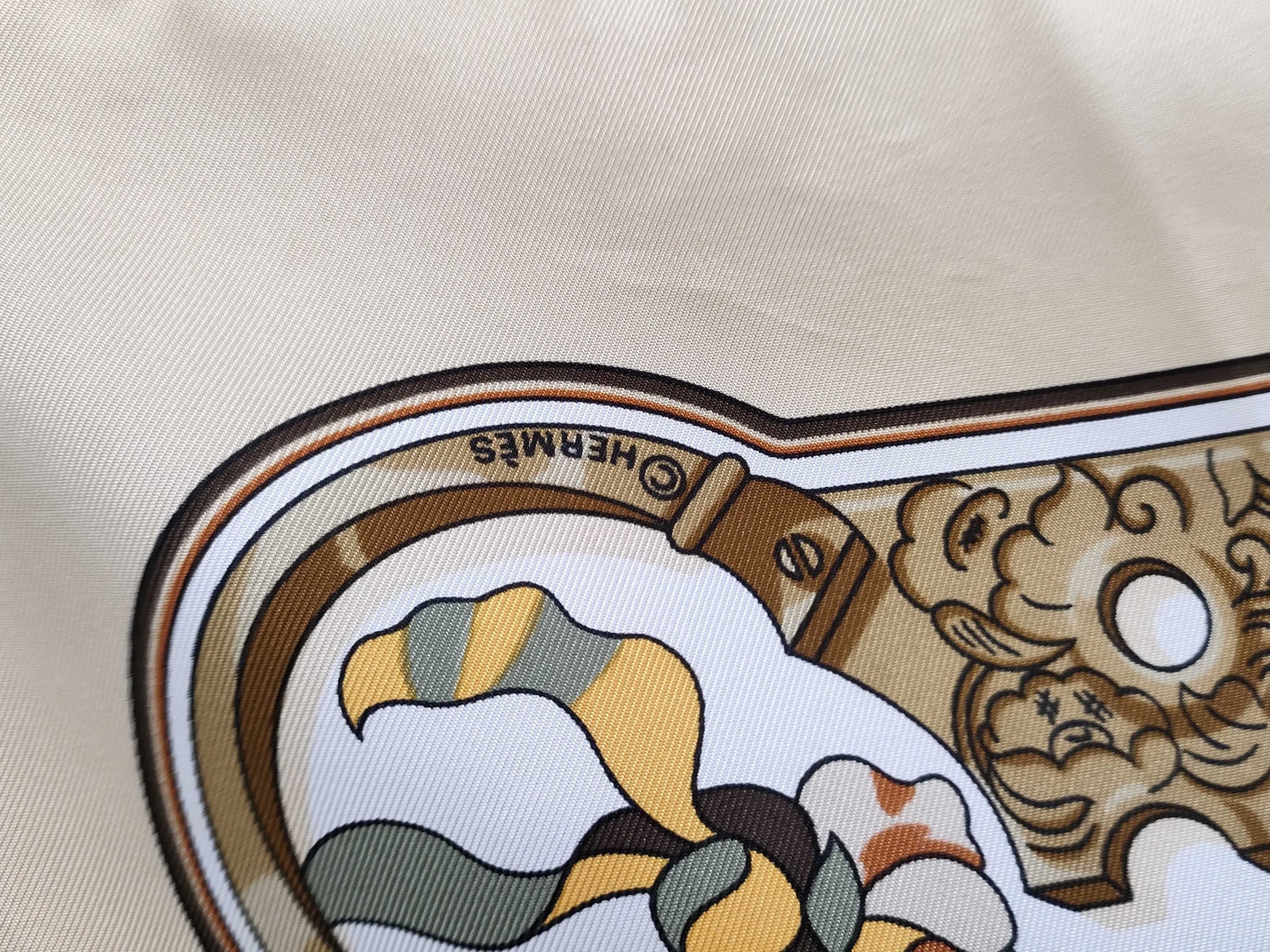 HERMES Carre 90 Scarf