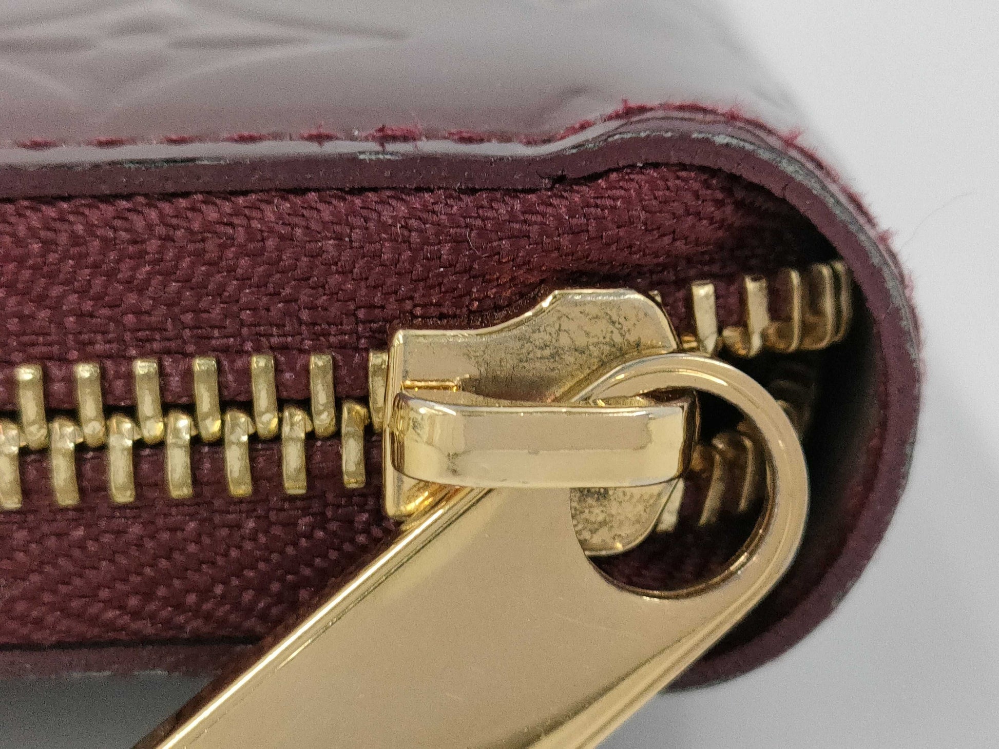 LOUIS VUITTON Vernis Zippy Wallet