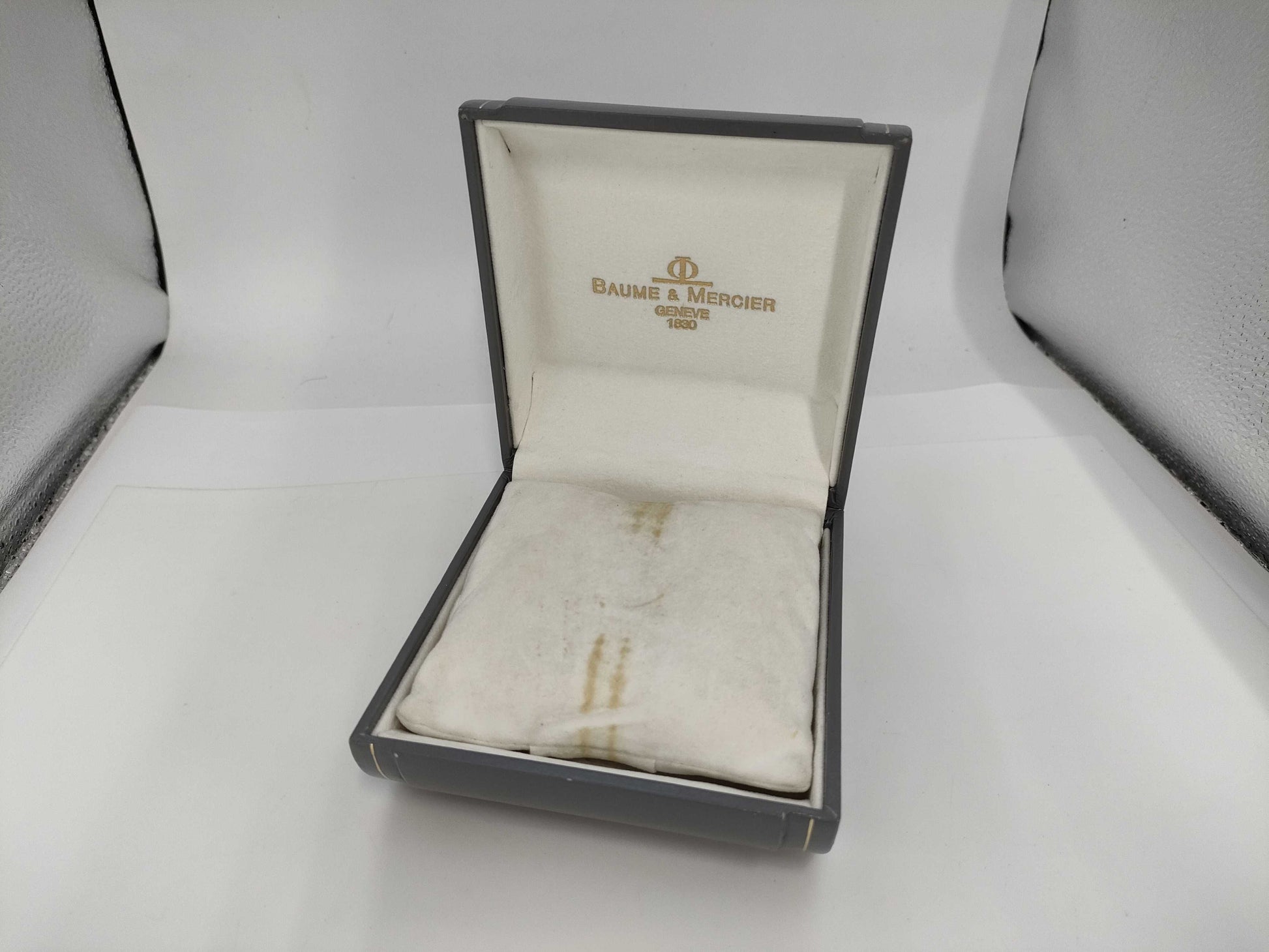 BAUME & MERCIER Riviera 83212.1 1708720 K18 Unoperated Women's Watch