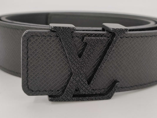 LOUIS VUITTON Taiga Taiga Santur Belt with Storage Box