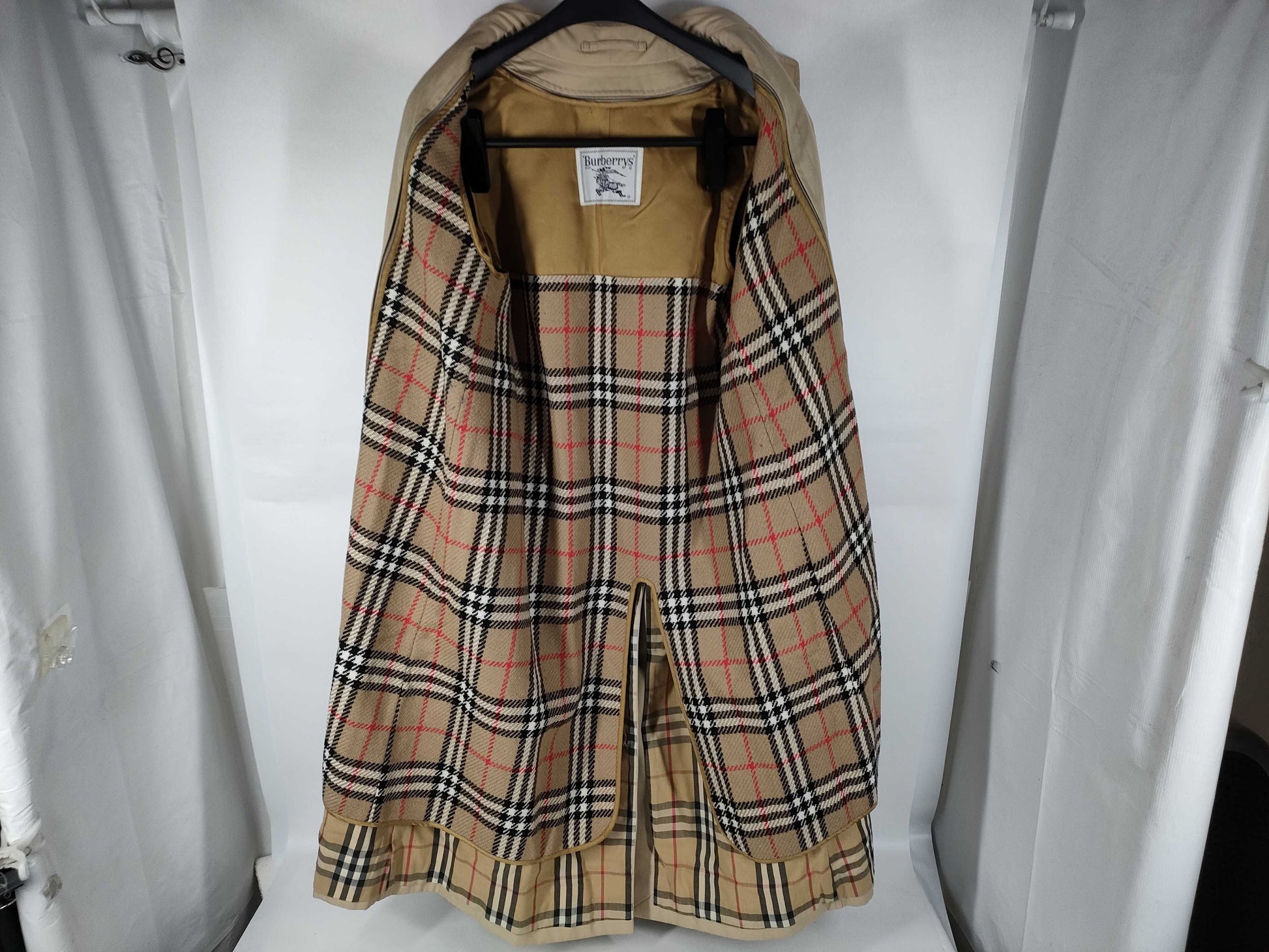 Burberrys trench coat/vest set with Nova check lining