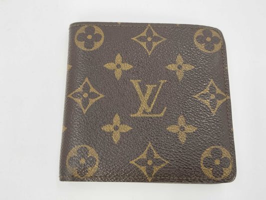 LOUIS VUITTON Monogram Bifold Wallet