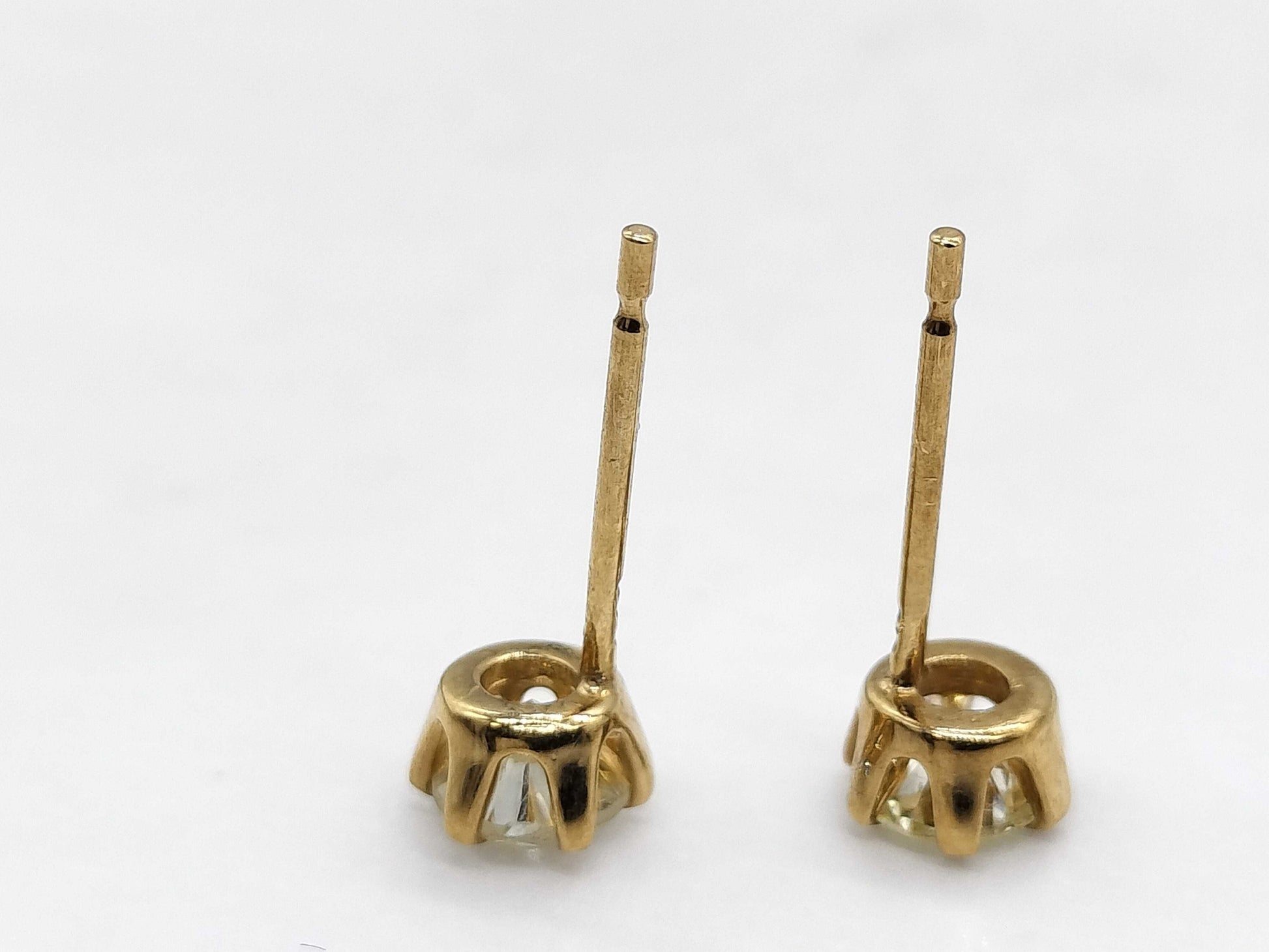 D 0.2ct/0.27ct K18 0.8g Earrings 
