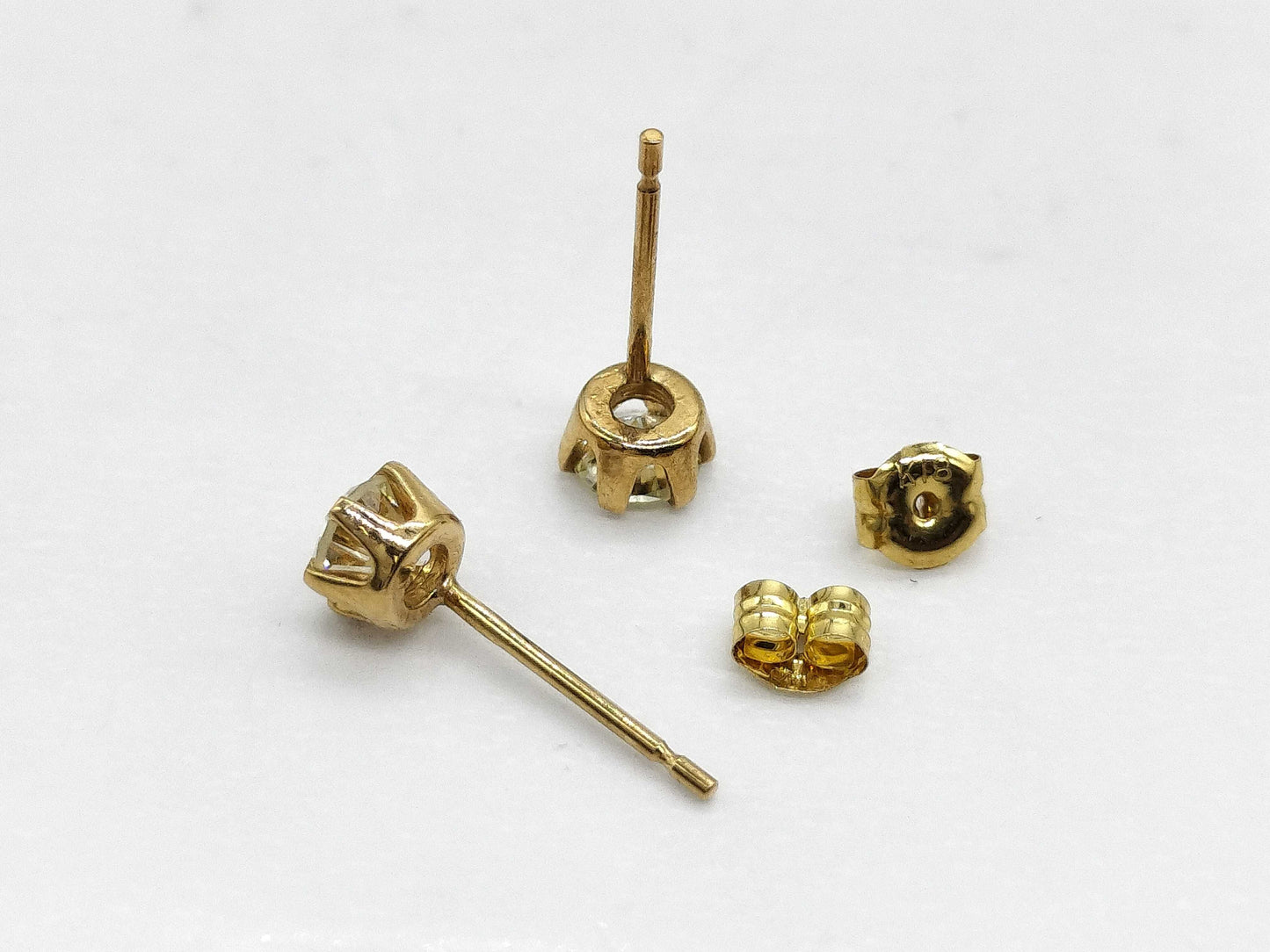 D 0.2ct/0.27ct K18 0.8g Earrings 