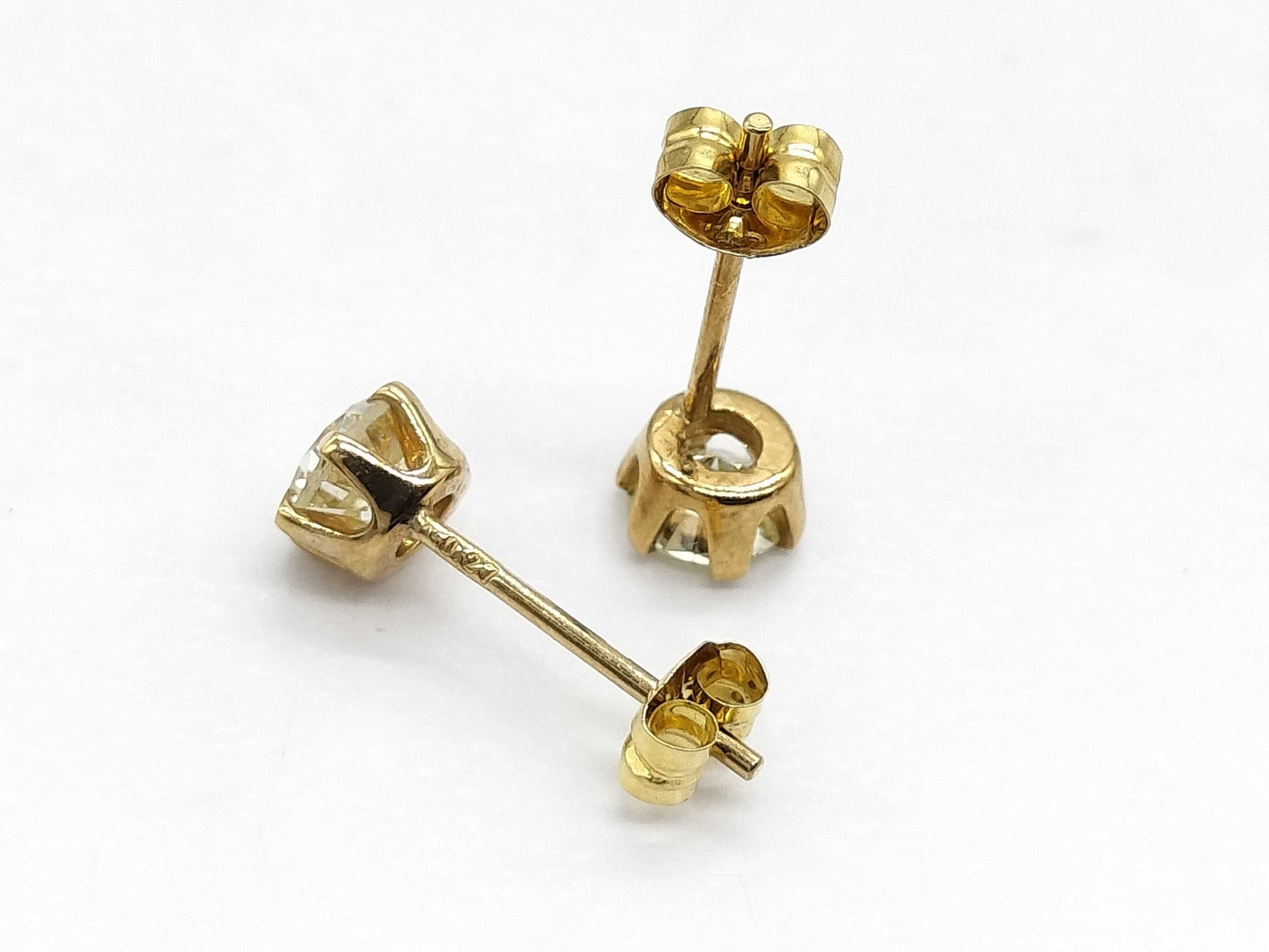 D 0.2ct/0.27ct K18 0.8g Earrings 
