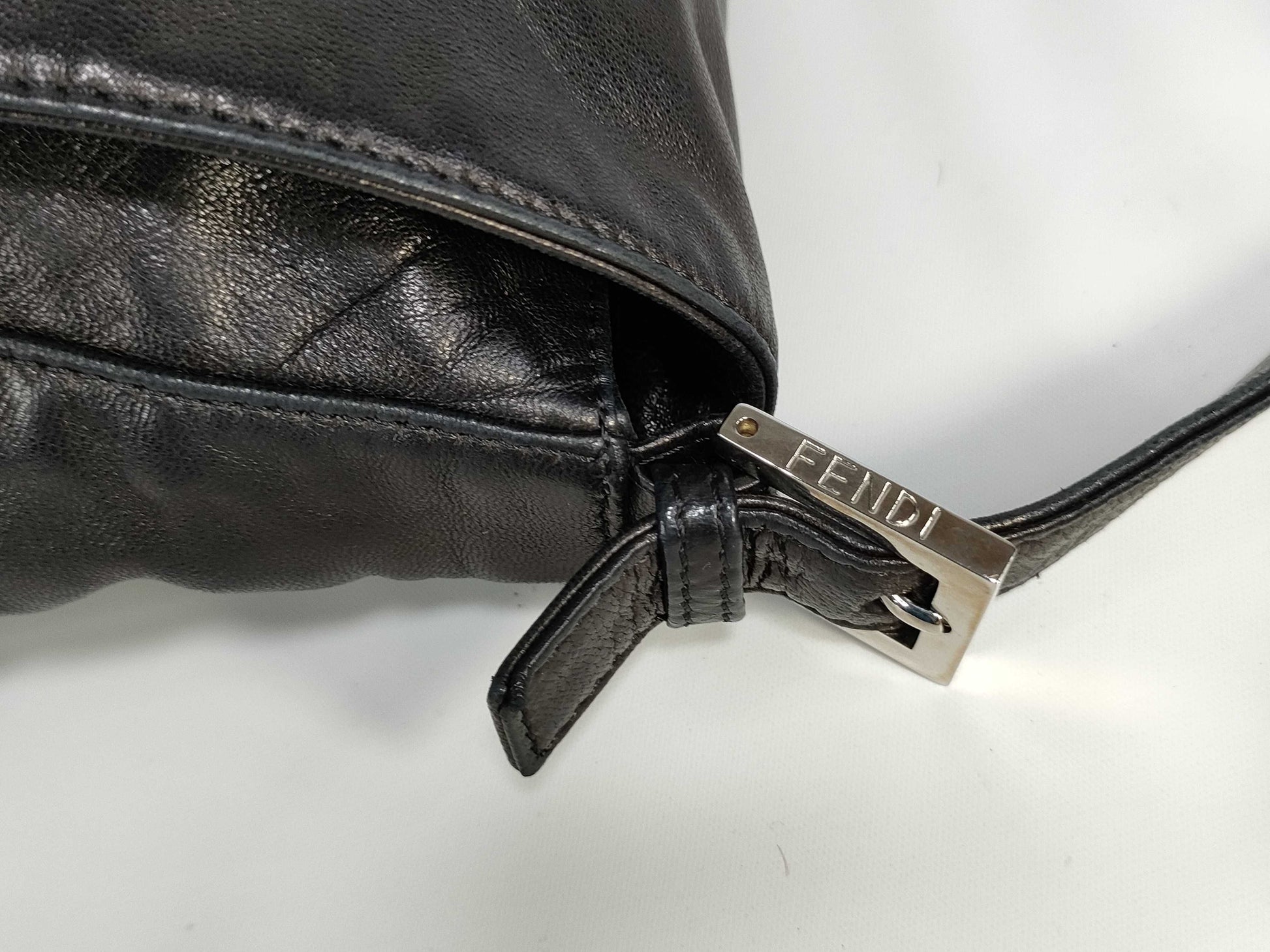FENDI Mamma Bucket Leather Shoulder Bag Black