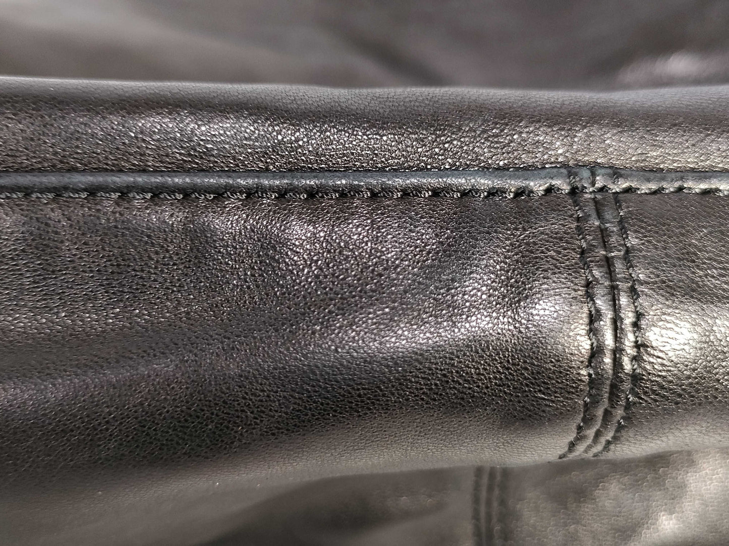 FENDI Mamma Bucket Leather Shoulder Bag Black