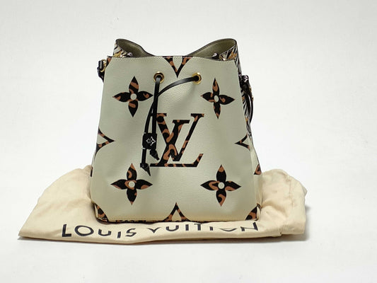 LOUIS VUITTON Monogram NeoNoe Shoulder Bag
