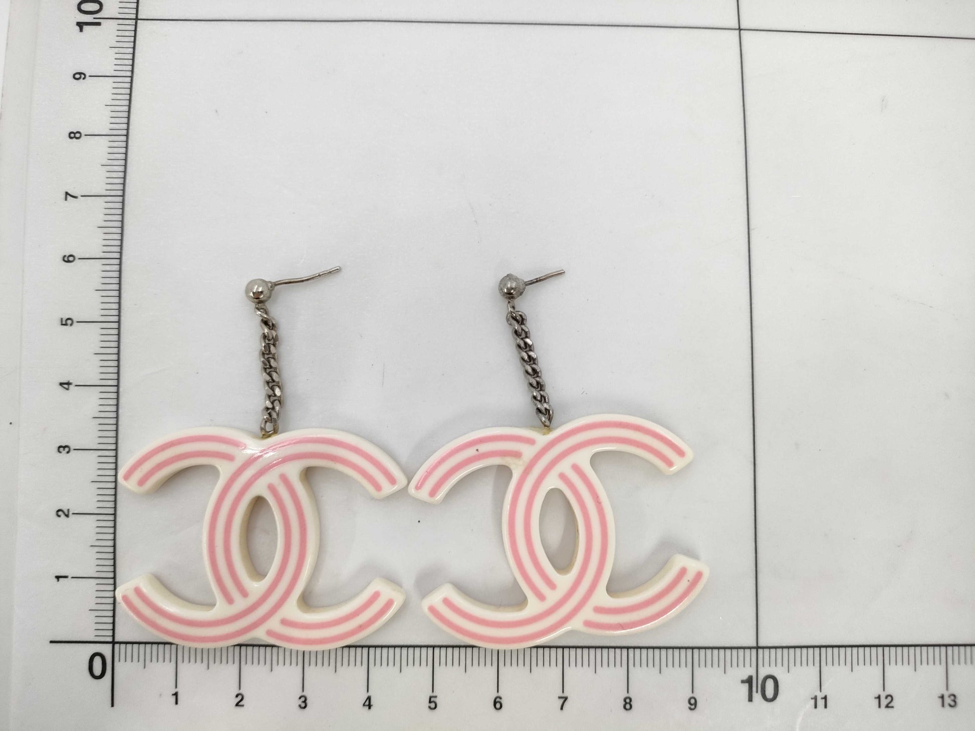 CHANEL Swing Earrings