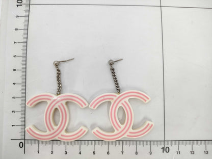 CHANEL Swing Earrings