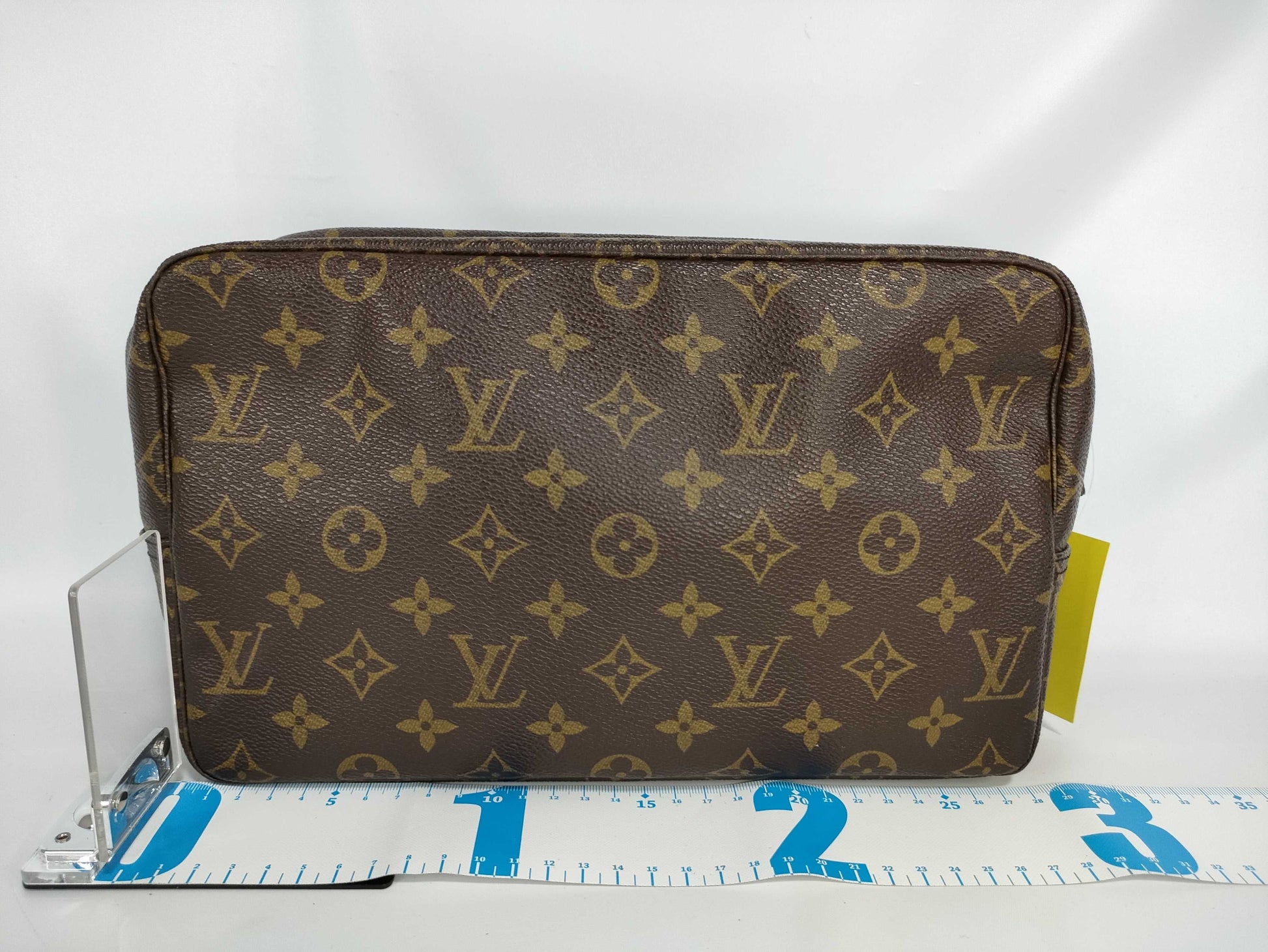 LOUIS VUITTON [Model Number] M47522 Monogram True Toilet 28 Pouch