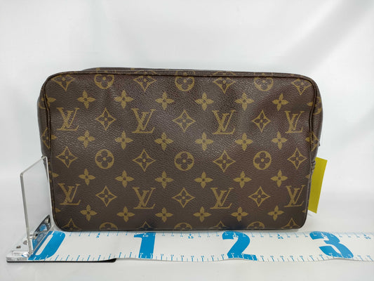 LOUIS VUITTON [Model Number] M47522 Monogram True Toilet 28 Pouch