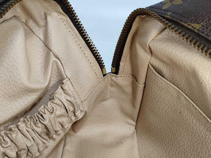 LOUIS VUITTON [Model Number] M47522 Monogram True Toilet 28 Pouch