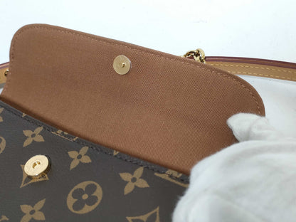 LOUIS VUITTON Monogram Ivy Wallet Chain M81911 RFID Enabled Shoulder Bag