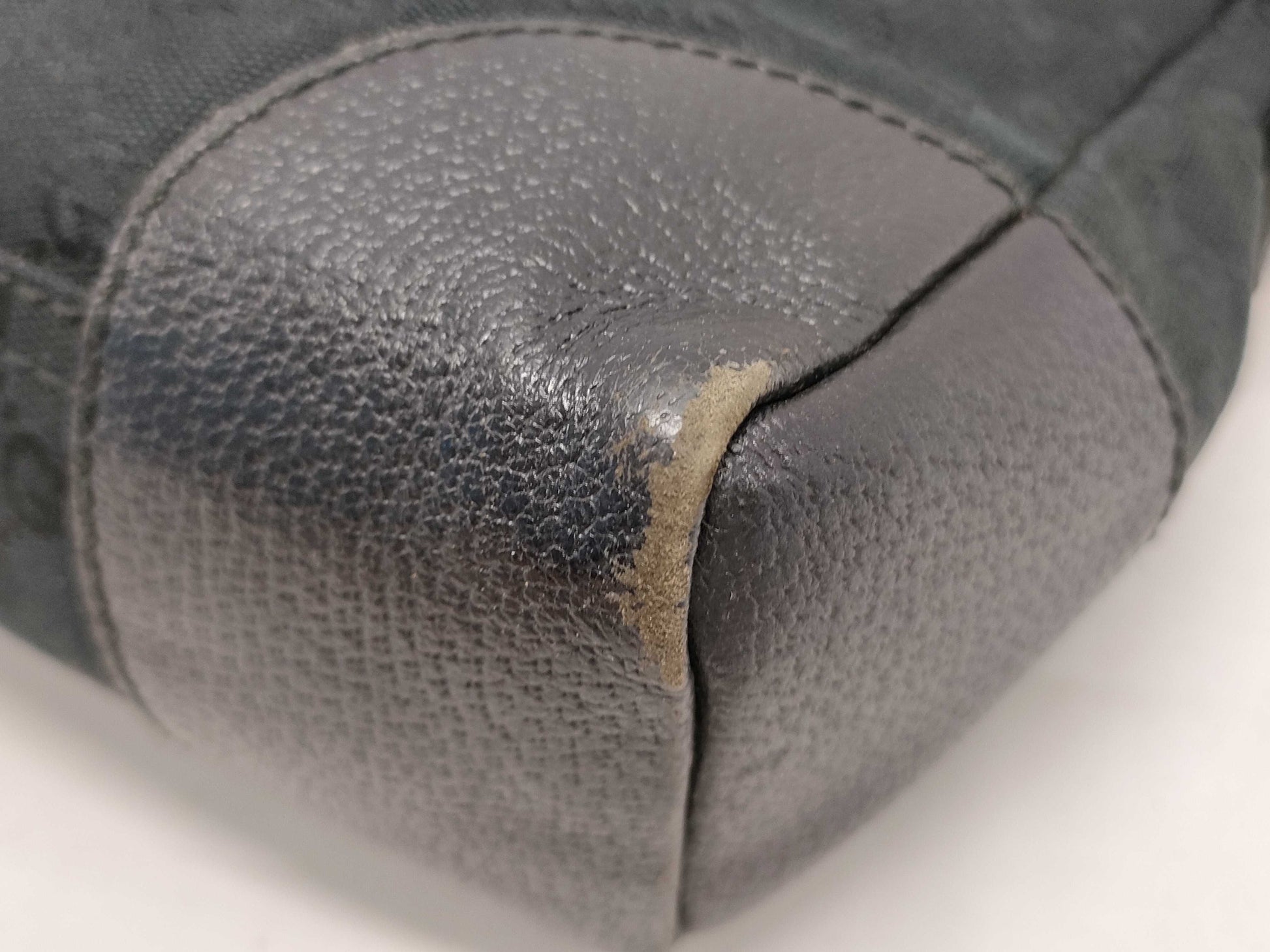 GUCCI GG Canvas 114273 Shoulder Bag