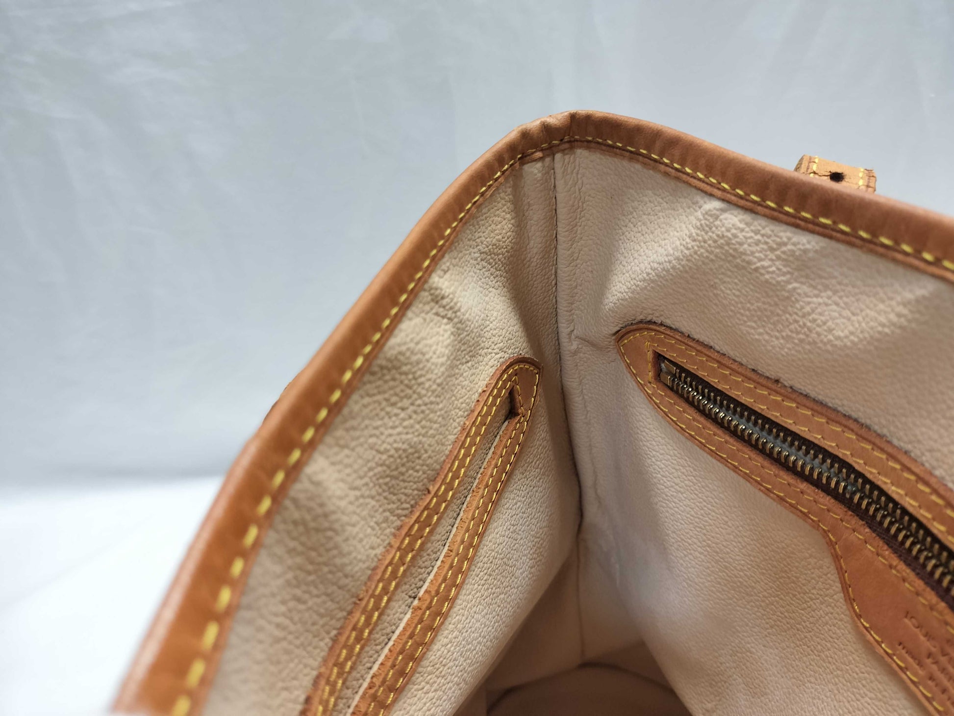 LOUIS VUITTON M42238 Monogram Bucket PM Shoulder Bag