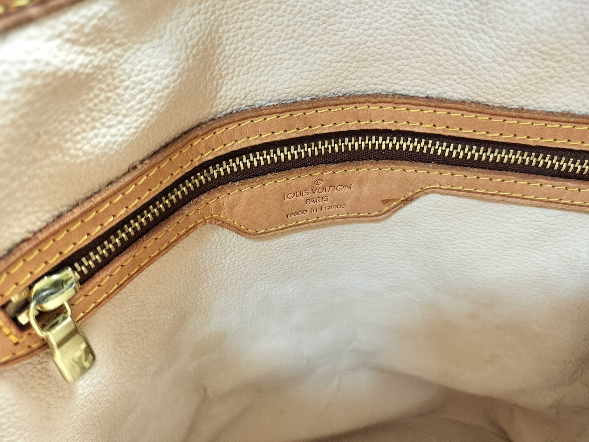 LOUIS VUITTON M42238 Monogram Bucket PM Shoulder Bag
