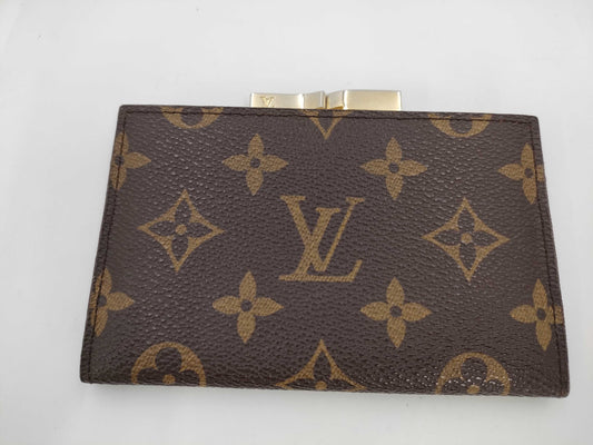 LOUIS VUITTON Monogram LV Clasp Purse USA Exclusive T61922 Monogram Wallet