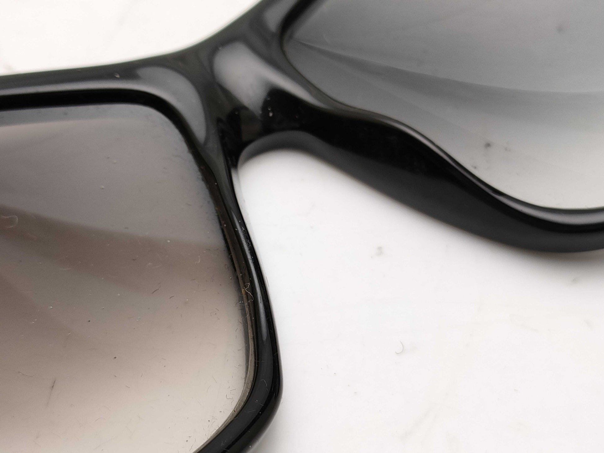 GUCCI GG 2592/S Sunglasses/Glasses