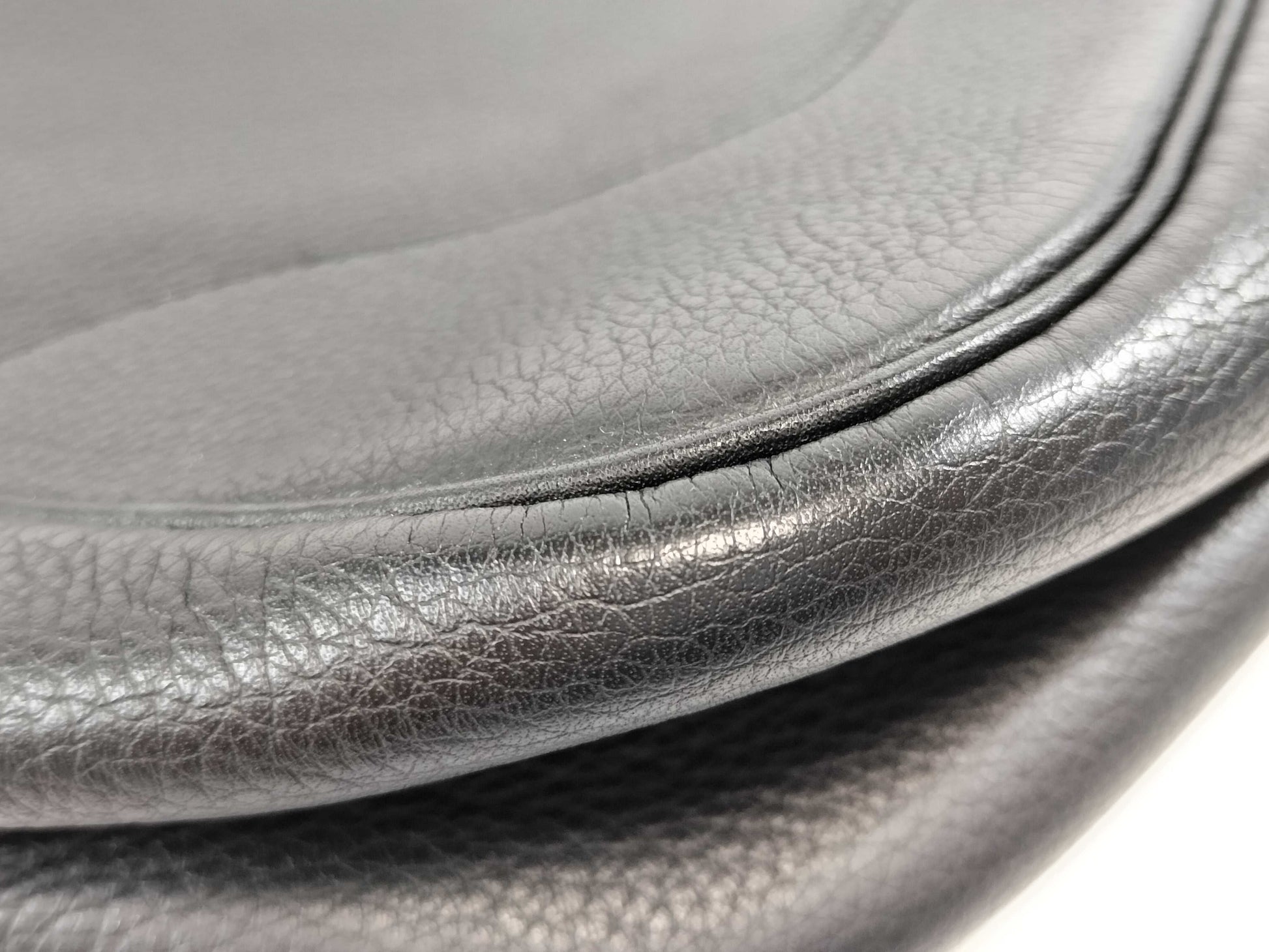 HERMES Trim 31 □B Taurillon Silver Hardware Tote Bag