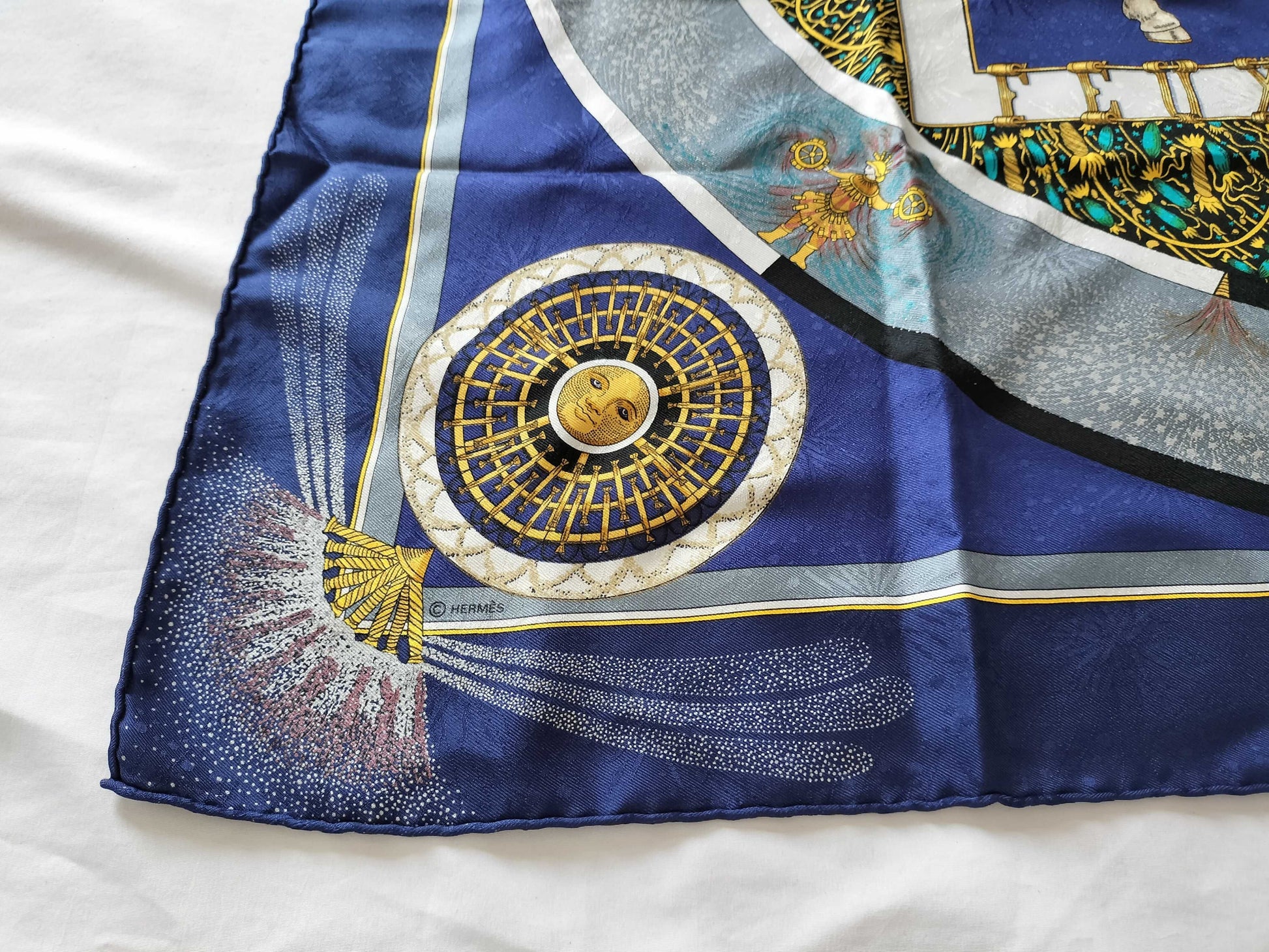 HERMES Carre Carre 90 Skilled Fire Scarf