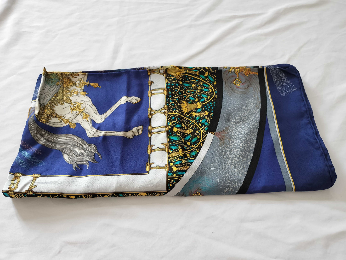 HERMES Carre Carre 90 Skilled Fire Scarf